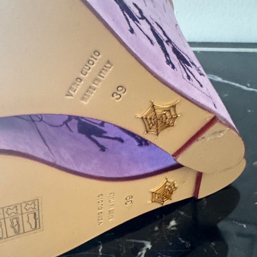Charlotte Olympia for Bergdorf Goodman Purple suede Wedge Sandals 39 RARE! NEW! - Picture 8 of 8